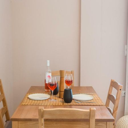 100M2 Luxury Apartment In The Heart Of Athens - Living Stone Emerald Екстер'єр фото